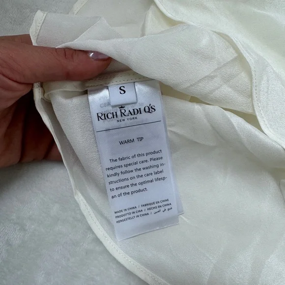 Rich Radi Qs NYC intricate Lace cutout Top - Picture 10 of 13